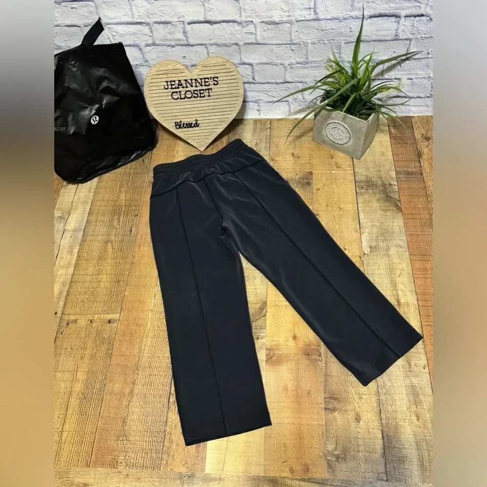 Lululemon Softstreme High-Rise Straight Leg Crop Black size 4
